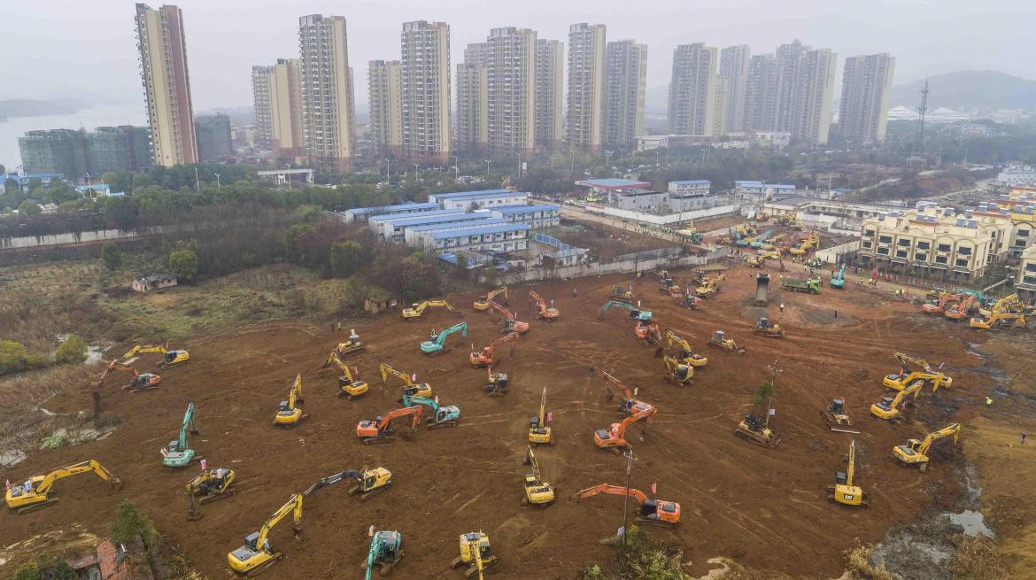 Construcción de hospital en China por coronavirus