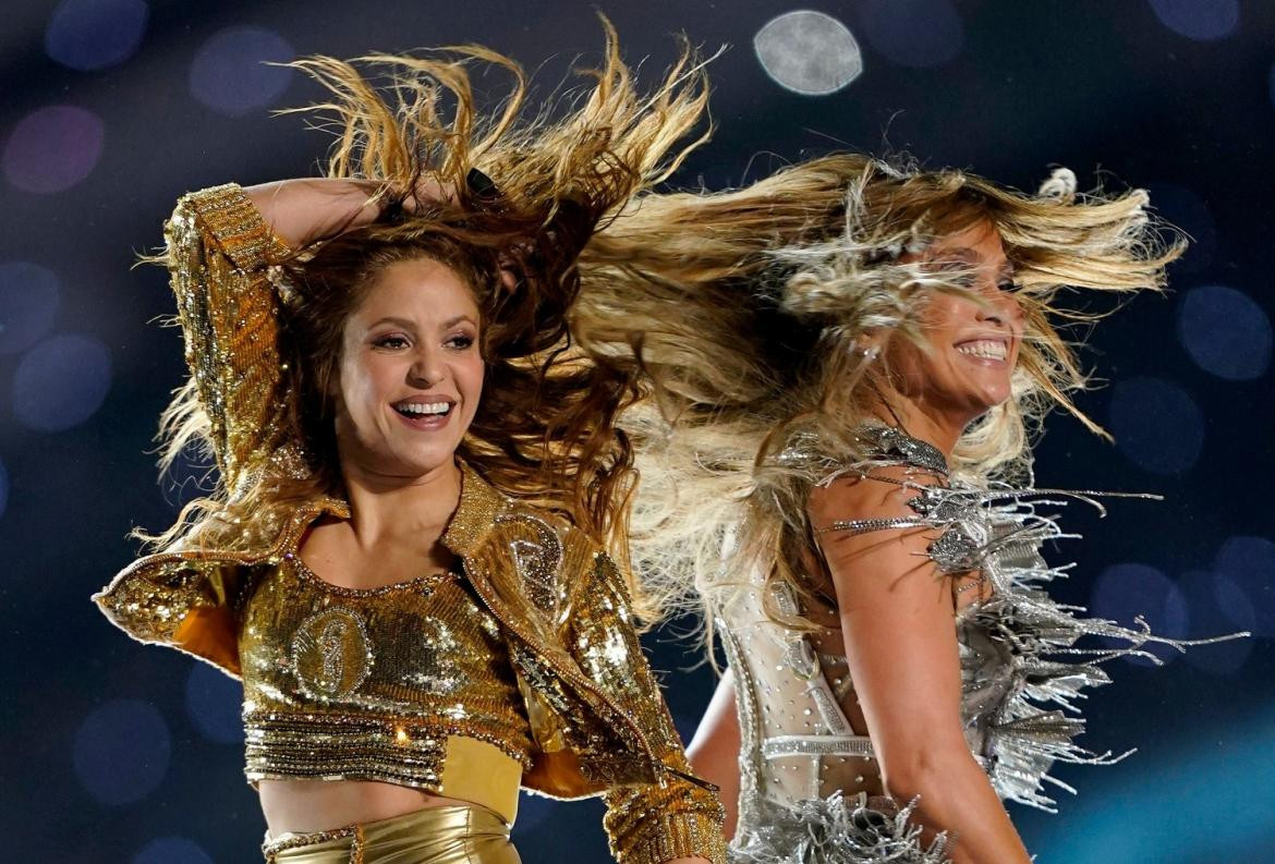 Shakira y JLO en el Super Bowl - Reuters