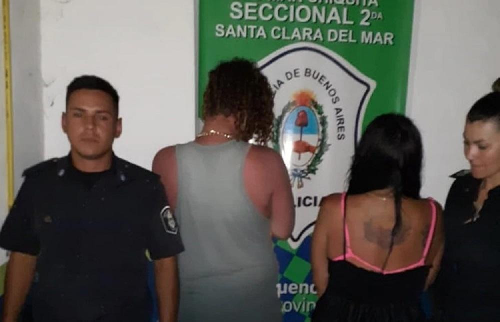 Santa Clara del Mar, pareja quedó detenida tras enterrar en la arena a su hija de 2 años para tener sexo en el mar