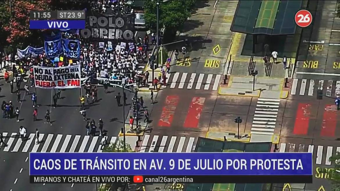 Caos de tránsito, corte en Avenida 9 de Julio e Independencia, marchas y protestas, CANAL 26