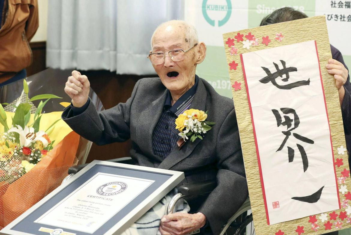 El japonés Chitetsu Watanabe, hombre más viejo del mundo