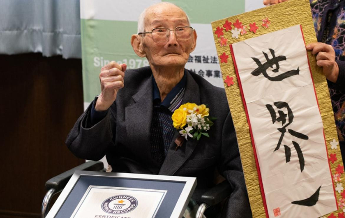 El japonés Chitetsu Watanabe, hombre más viejo del mundo