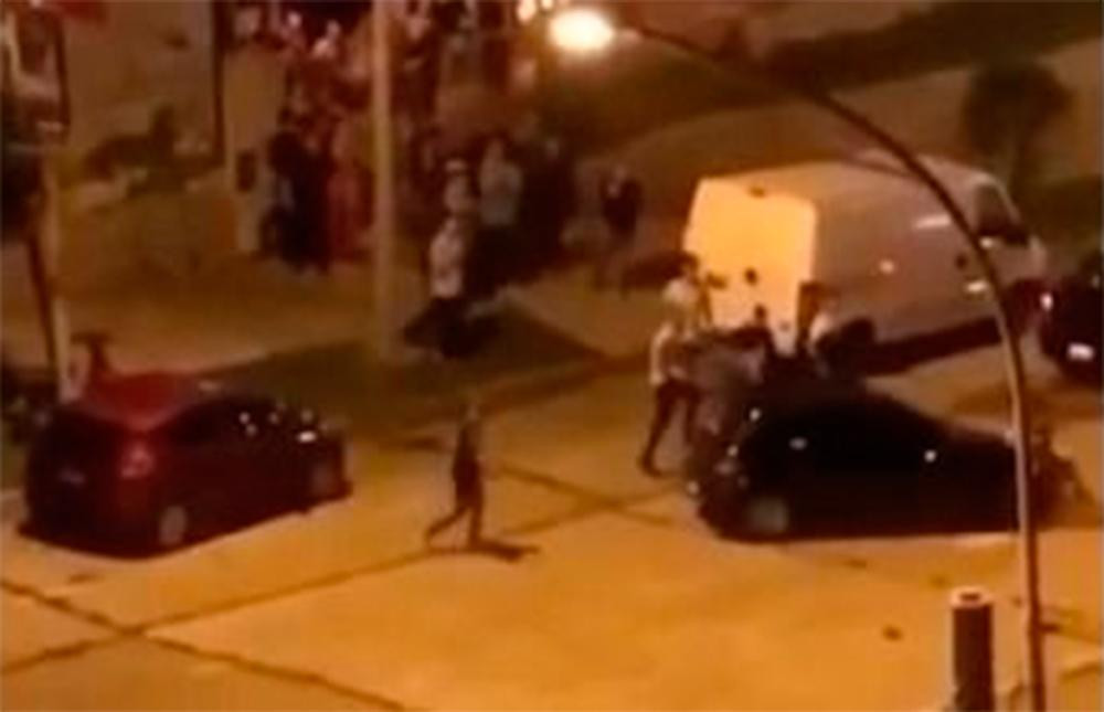 Otra pelea brutal a la salida de un boliche de la costa: lo atropelló y huyó	