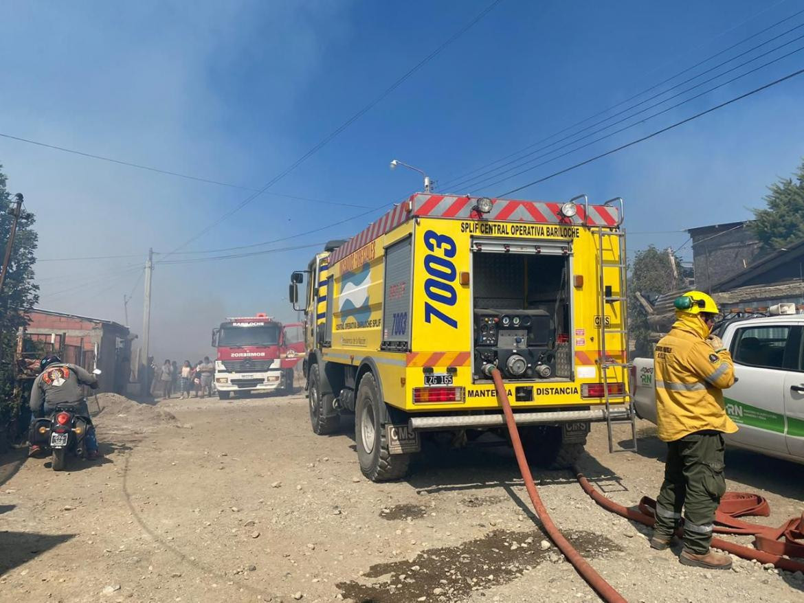 Bariloche, dos incendios forestales se desataron en el sur de la ciudad, FOTO ANB