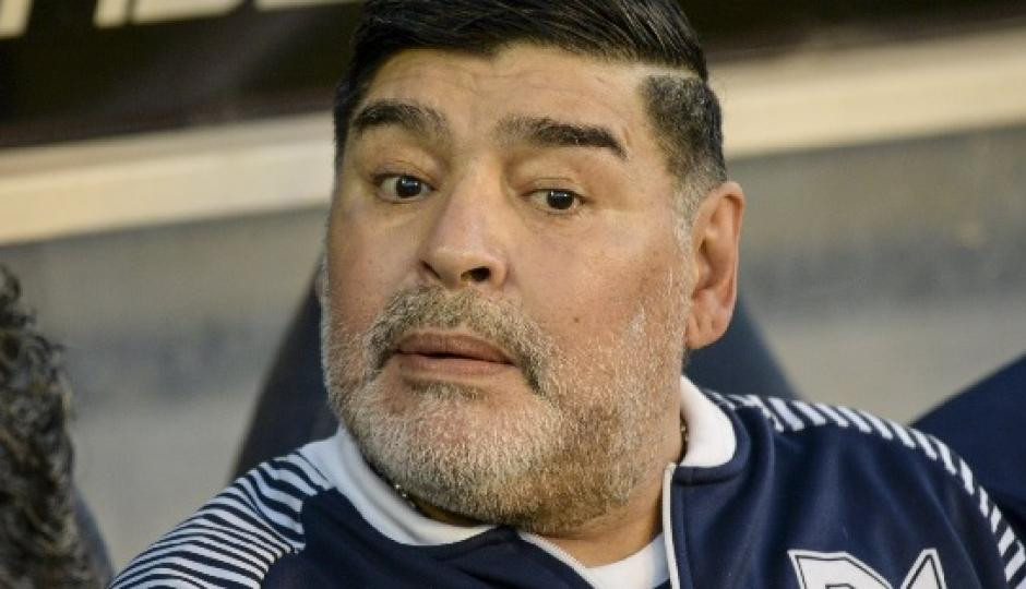 Diego Maradona, técnico de Gimnasia