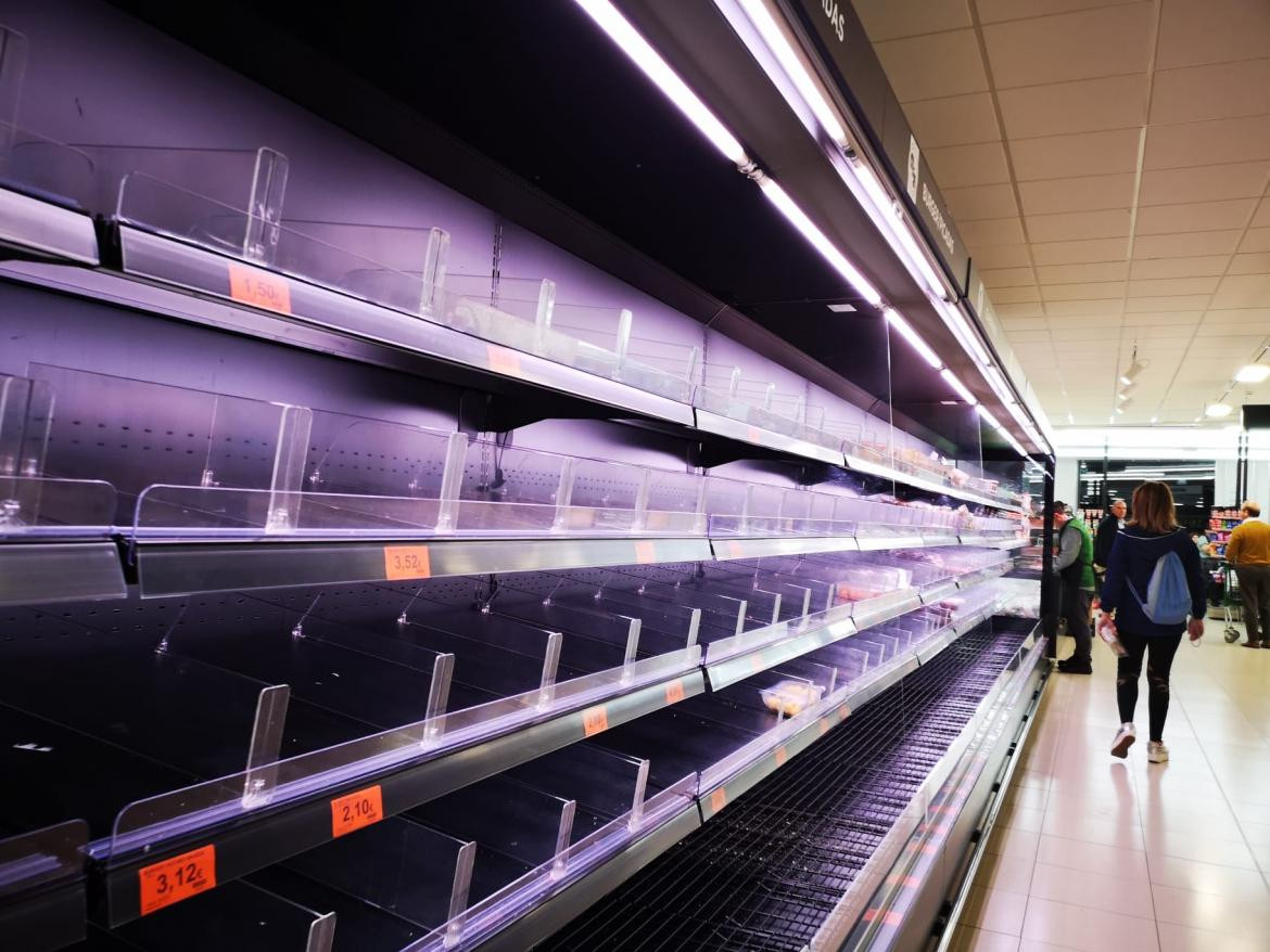 Gondolas vacias en supermercados