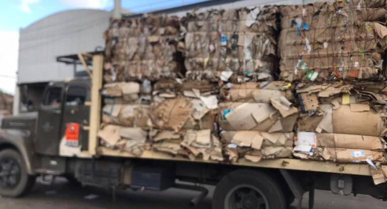 Peligra la fabricación de cartón por falta de recicladores
