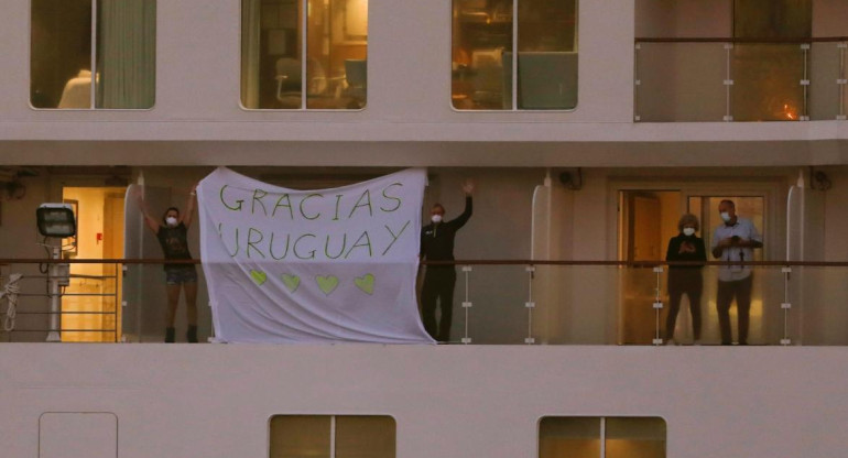 Crucero australiano que llegó a Uruguay, REUTERS