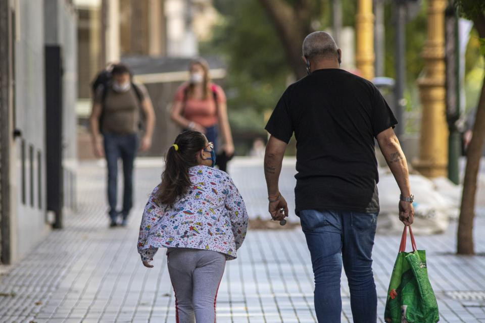 Coronavirus, Argentina, salidas a la calle, NA