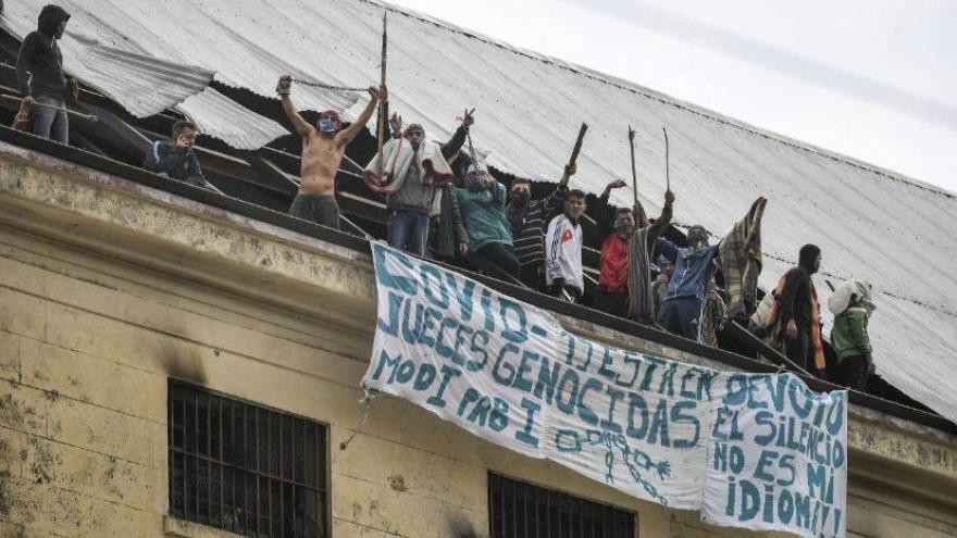 Presos, motín en Devoto