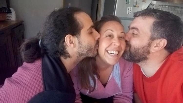  Cecilia Figlioli, vive con dos novios, Juan Pablo y Sebastián