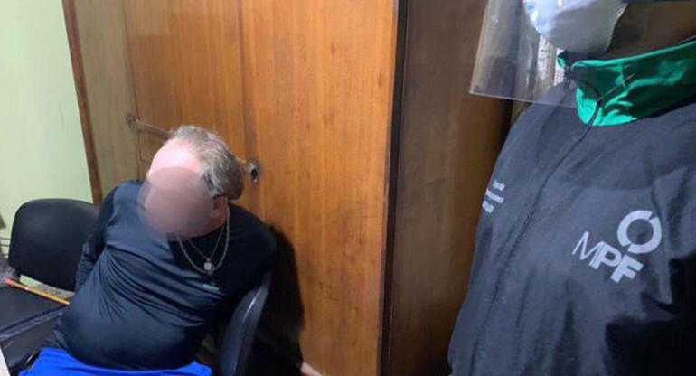 Profesor detenido por grooming en Villa Devoto
