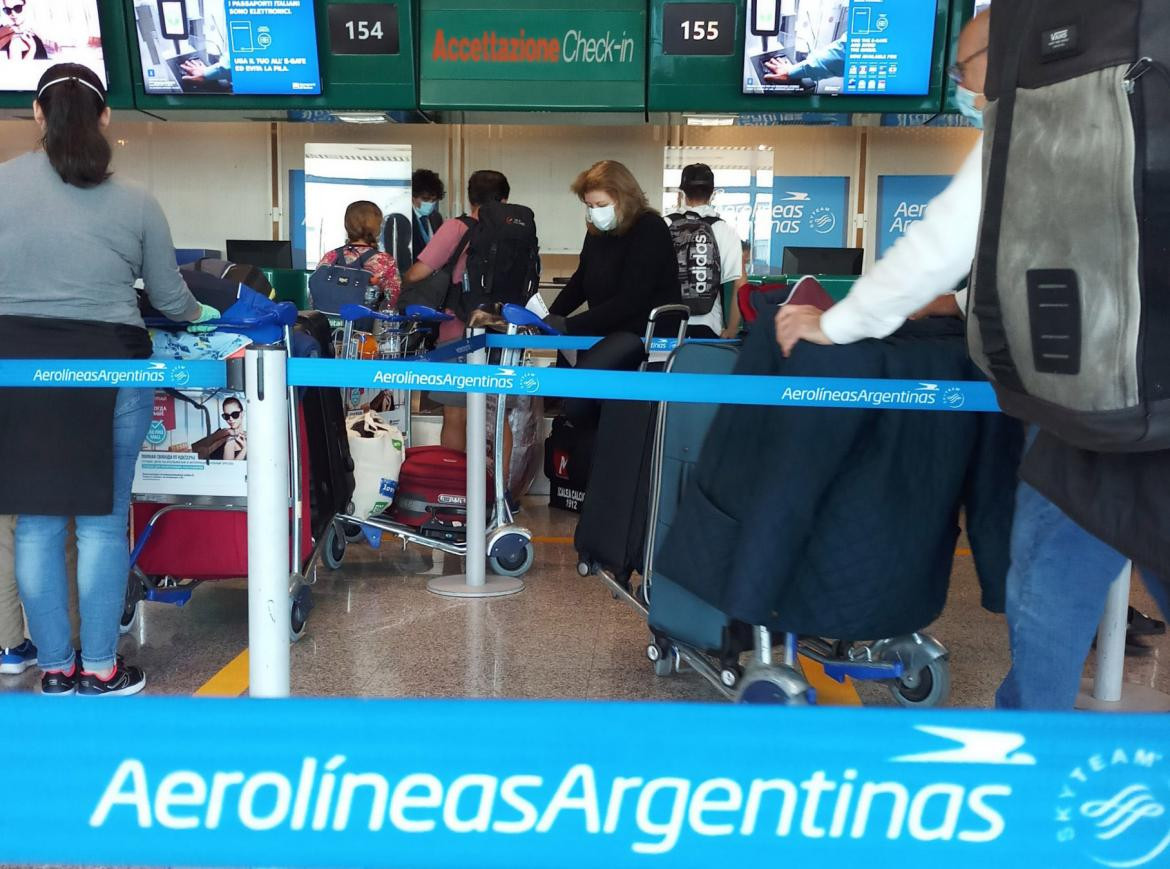 Vuelo de Aerolíneas Argentinas, repatriando argentinos de Italia
