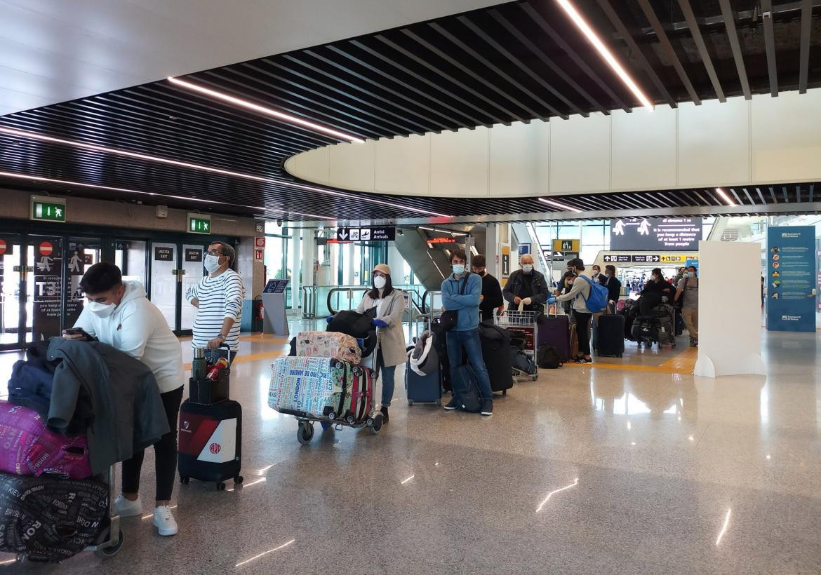 Vuelo de Aerolíneas Argentinas, repatriando argentinos de Italia