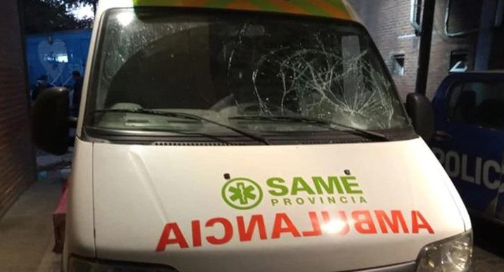 Ambulancia Same destruida