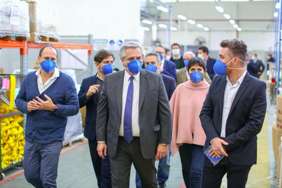 Coronavirus, Alberto Fernández y Mayra Mendoza, planta química Delta Plus en Quilmes	