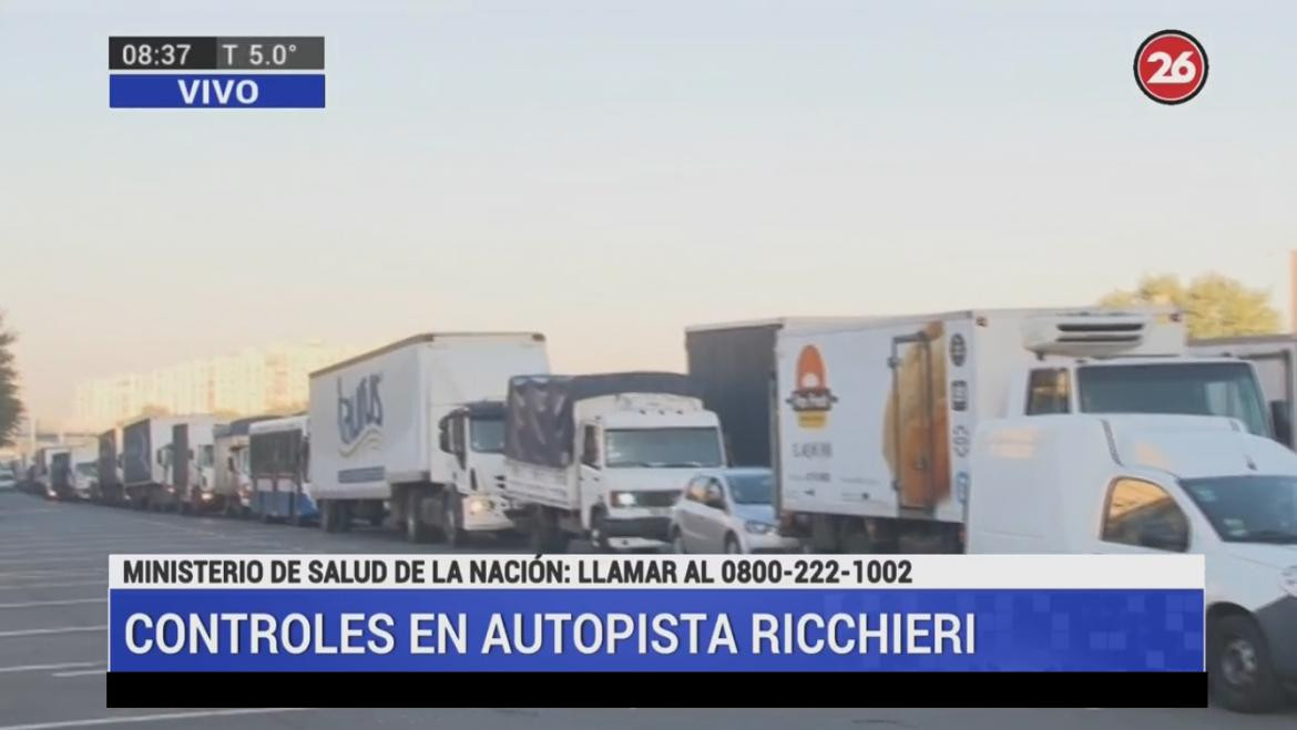 Controles por ingreso a la Ciudad, cuarentena, móvil Canal 26