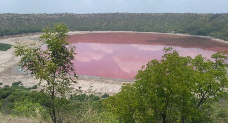 Lago Rosa en India