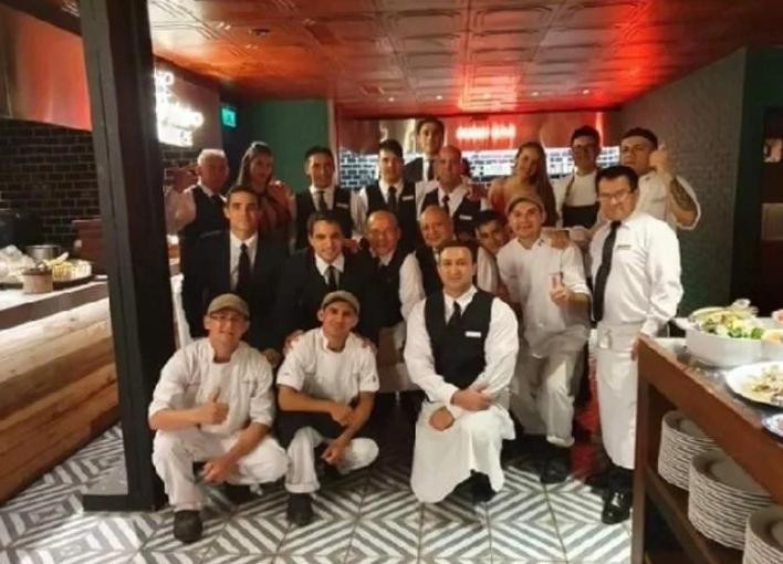 Mozo de La Bistecca, cierre de restaurante por coronavirus