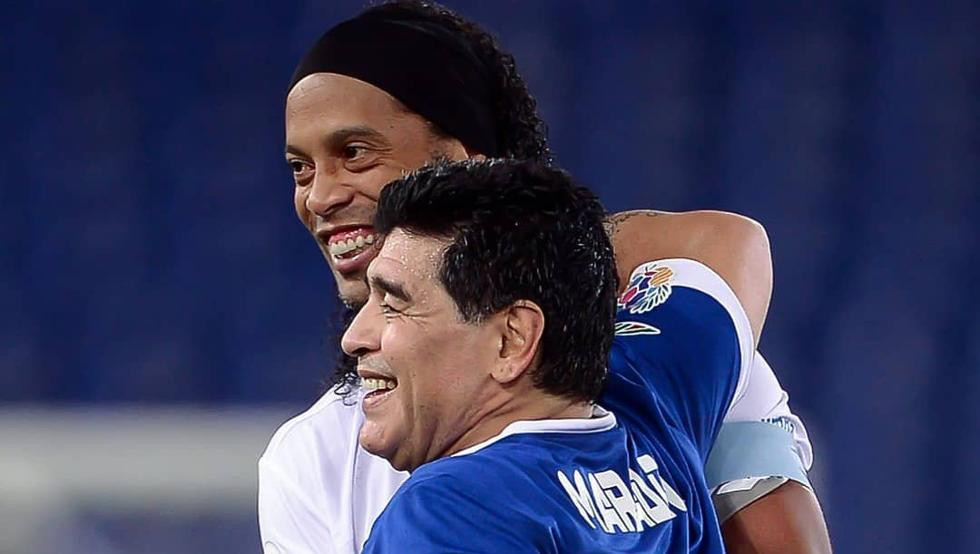 Ronaldinho y Diego Maradona, Mundo Deportivo