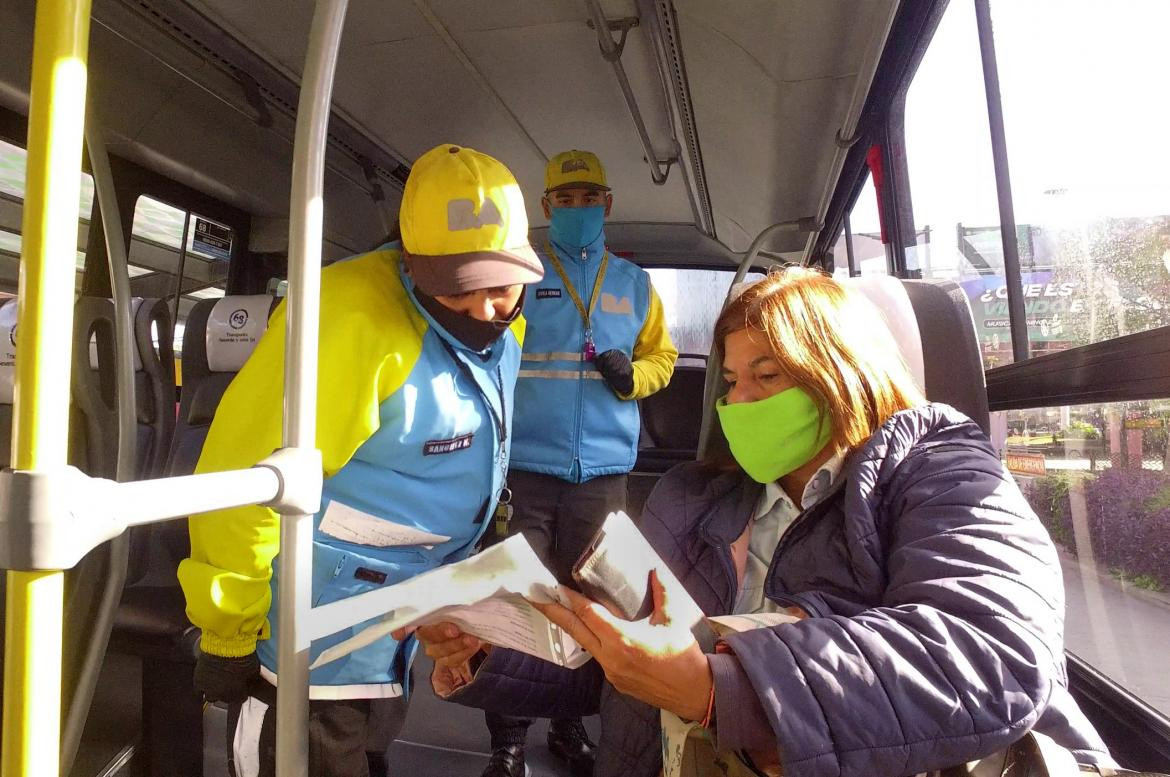 Coronavirus en Argentina, controles en CABA en el uso del transporte público, NA