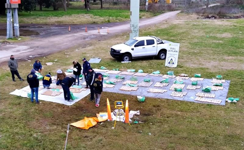 Camioneta con cargamento de marihuana, ruta 2