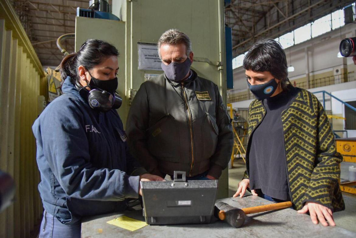 Mayra Mendoza y Agustín Rossi, coronavirus en Argentina, pandemia