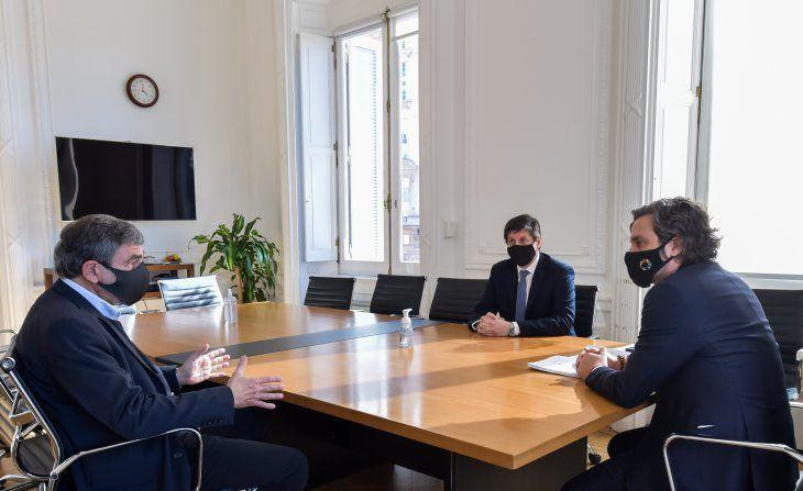 Santiago Cafiero recibió en la Casa Rosada a Roberto Salvarezza y Fernando Peirano