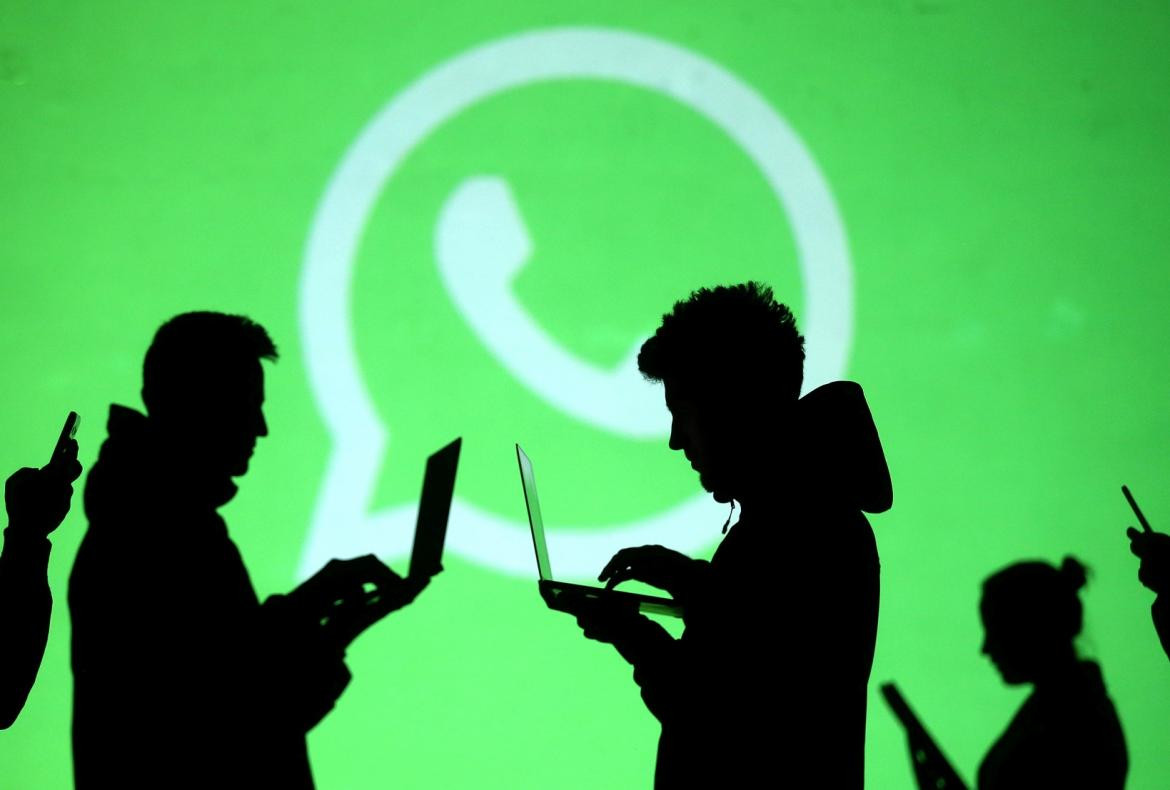 WhatsApp, Reuters