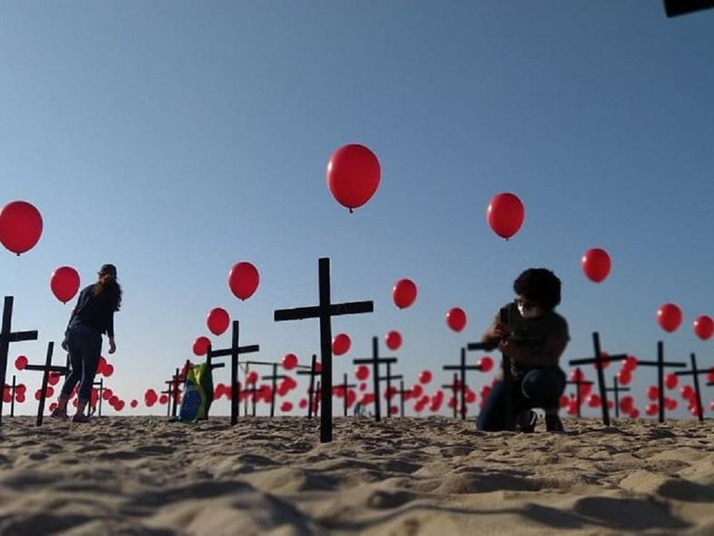 Protesta en Brasil por las muertes contra el coronavirus