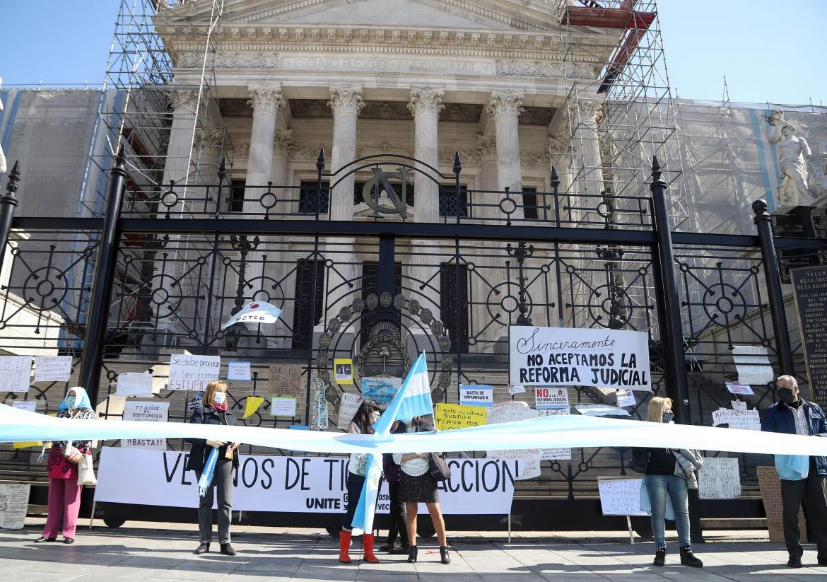 Manifestantes que se oponen a la reforma judicial impulsada por el oficialismo, Agencia NA