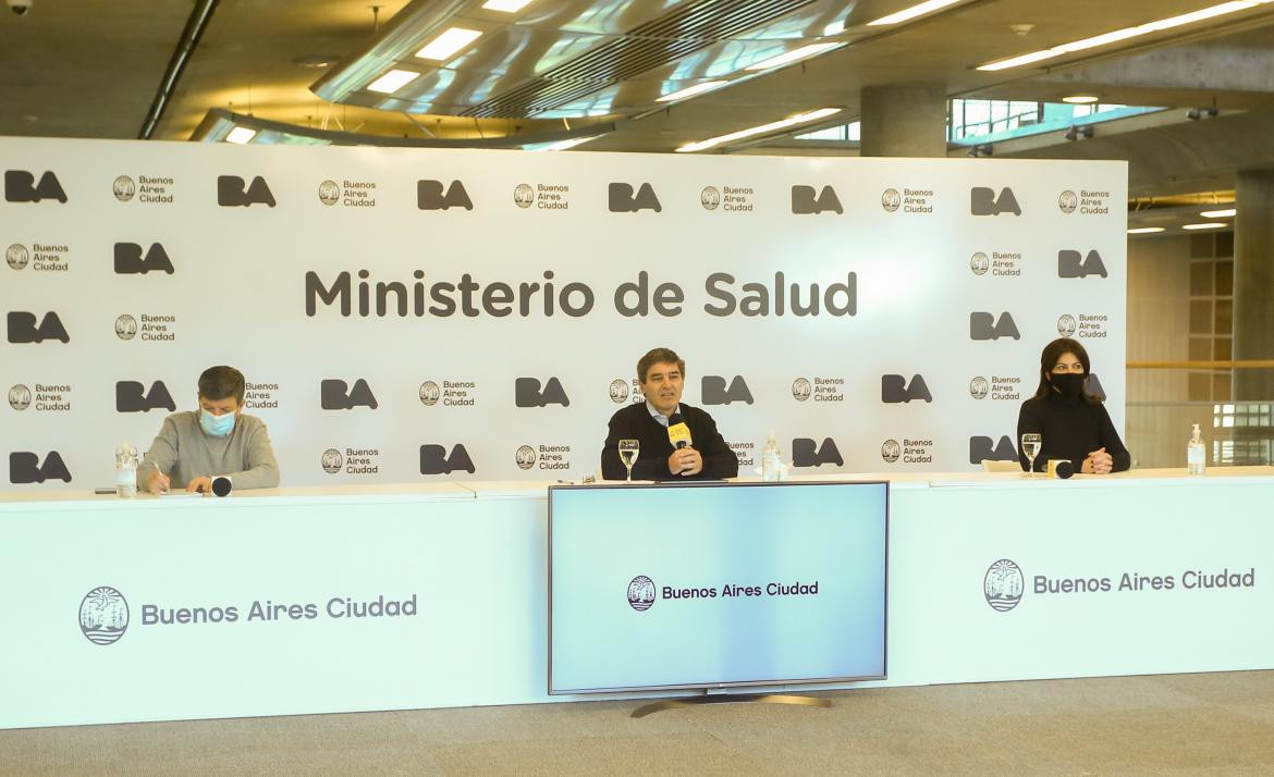 Fernán Quirós, ministro de Salud de Ciudad, Agencia NA