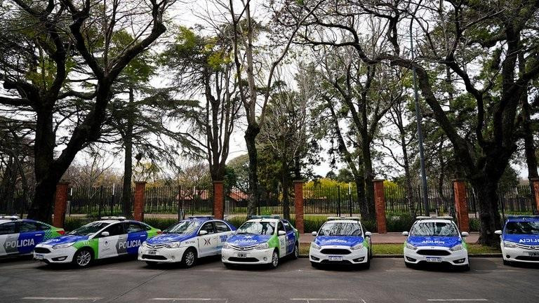 Protesta de la policía bonaerense frente a Quinta de Olivos