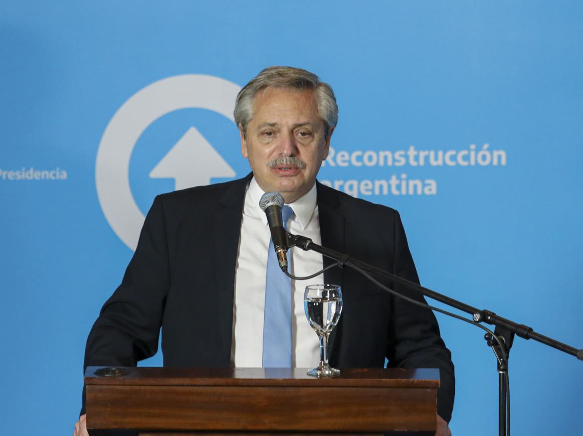 Alberto Fernández, conferencia, NA