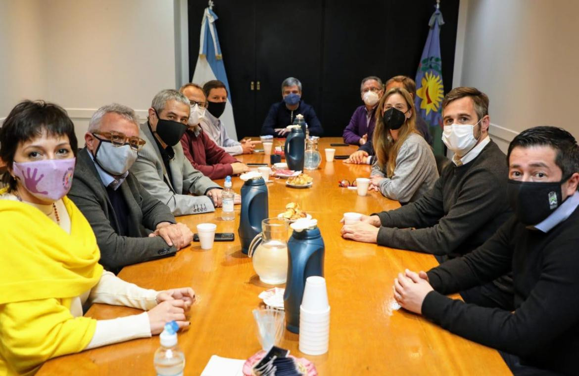 Reunión de intendentes e intendentas del Conurbano por clases en pandemia