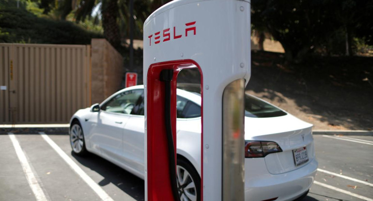 Tesla, autos eléctricos, Reuters