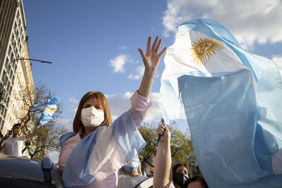 Titular del PRO, Patricia Bullrich en la marcha contra el gobierno del 12 de octubre de 2020, NA