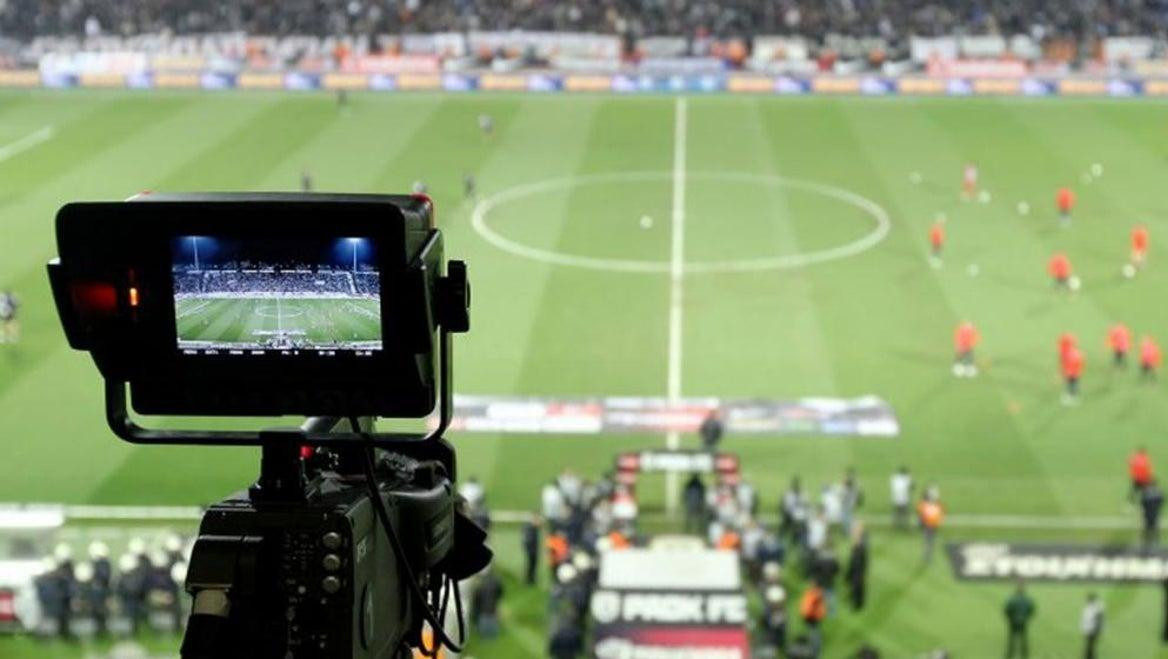 Transmisión de fútbol, partidos, cancha, estadios, fútbol por TV