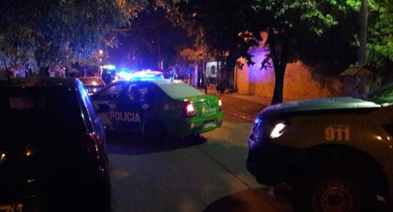 Policía de la Ciudad baleado por la espalda durante un robo en Isidro Casanova, NA