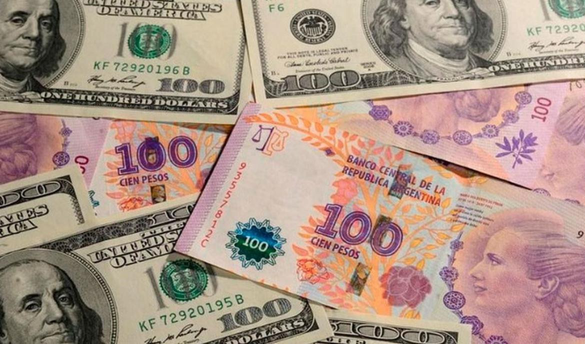 Dólar y peso argentino