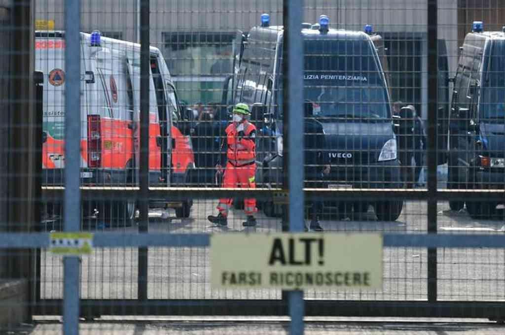 Italia flexibiliza las salidas de detenidos para frenar al coronavirus en las cárceles