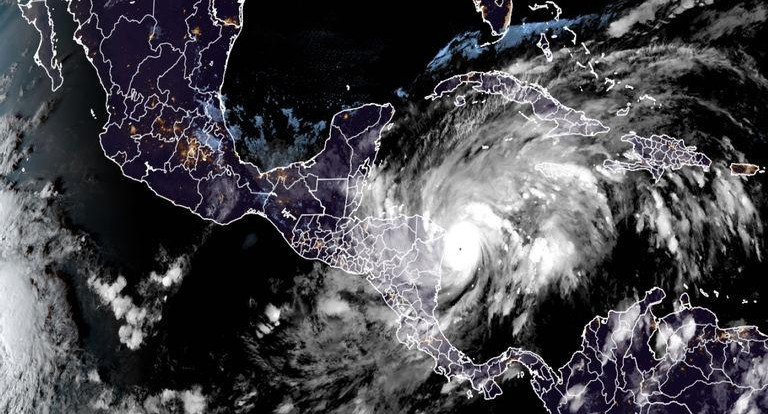 Inminente llegada a Nicaragua huracán "Eta"