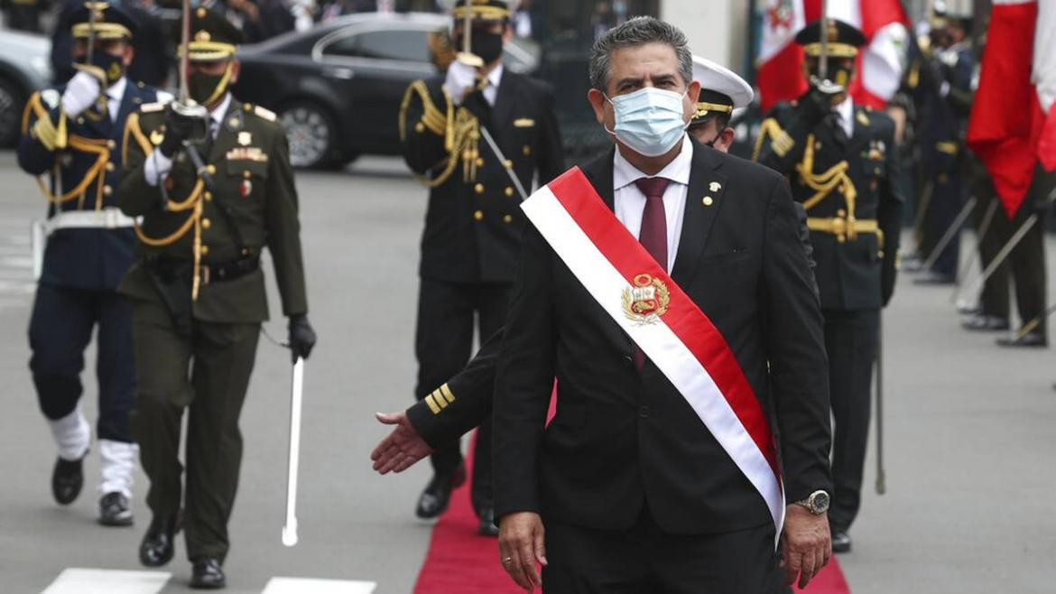 Manuel Merino renuncia a la presidencia de Perú