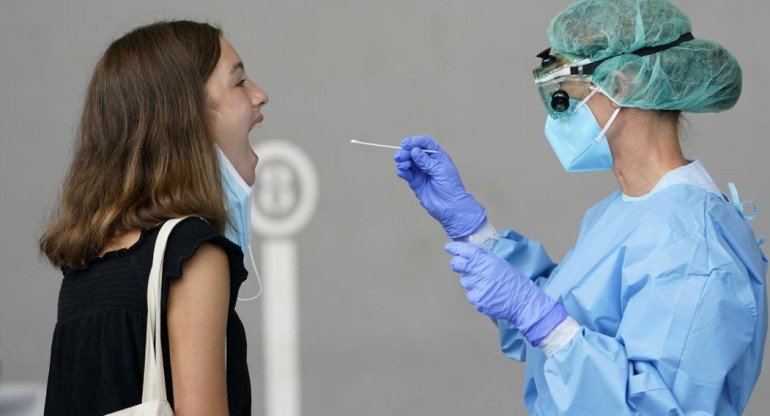 Coronavirus Test Pcr, Reuters.