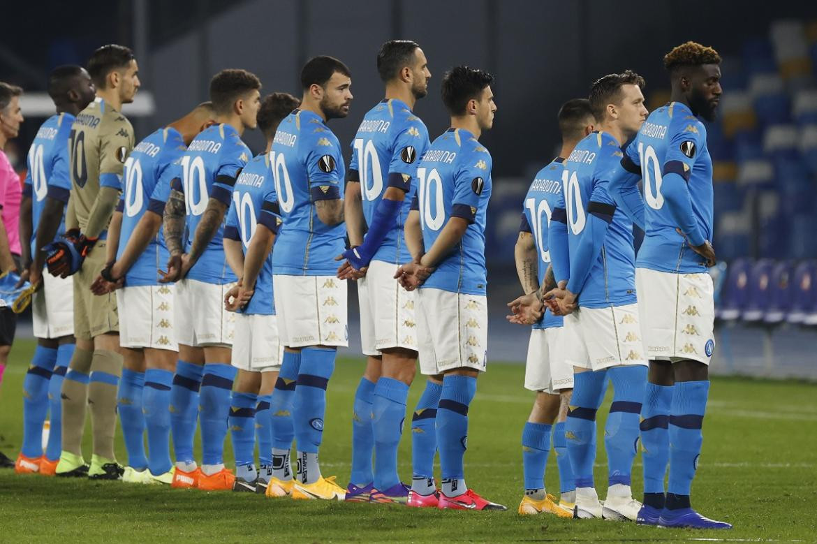 Homenaje jugadores de Napoli, Reuters.
