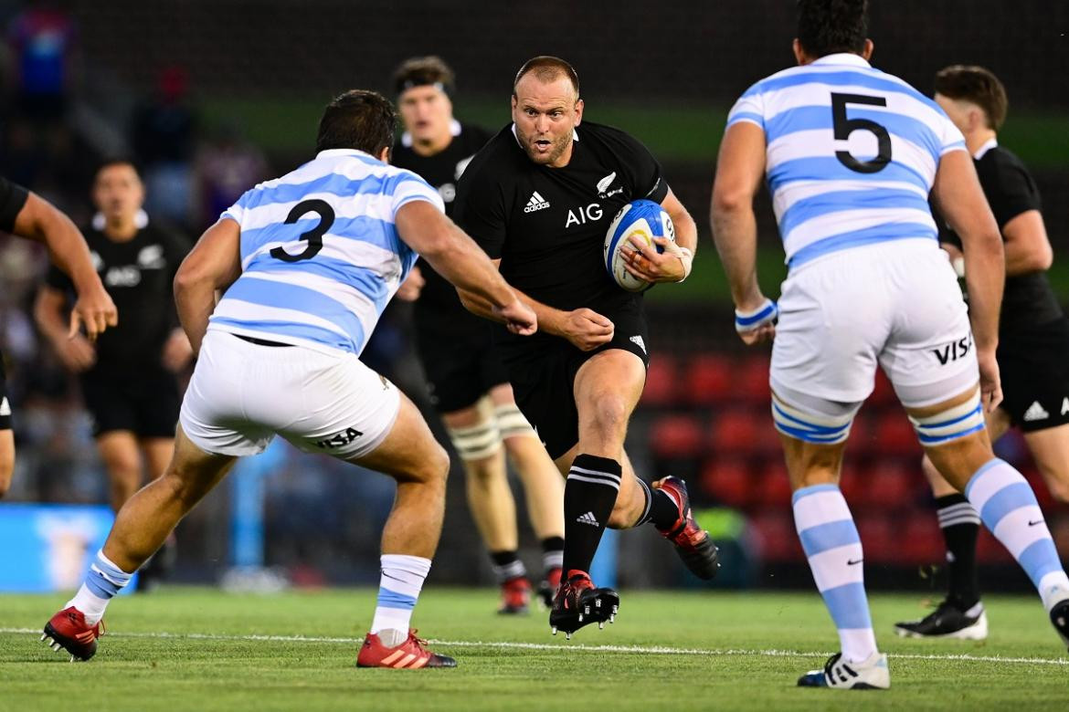 Derrota de Los Pumas ante los All Blacks, UAR.