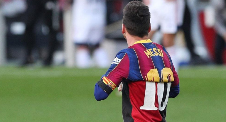 Lionel Messi, Barcelona, homenaje a Diego Maradona, Barcelona, Reuters