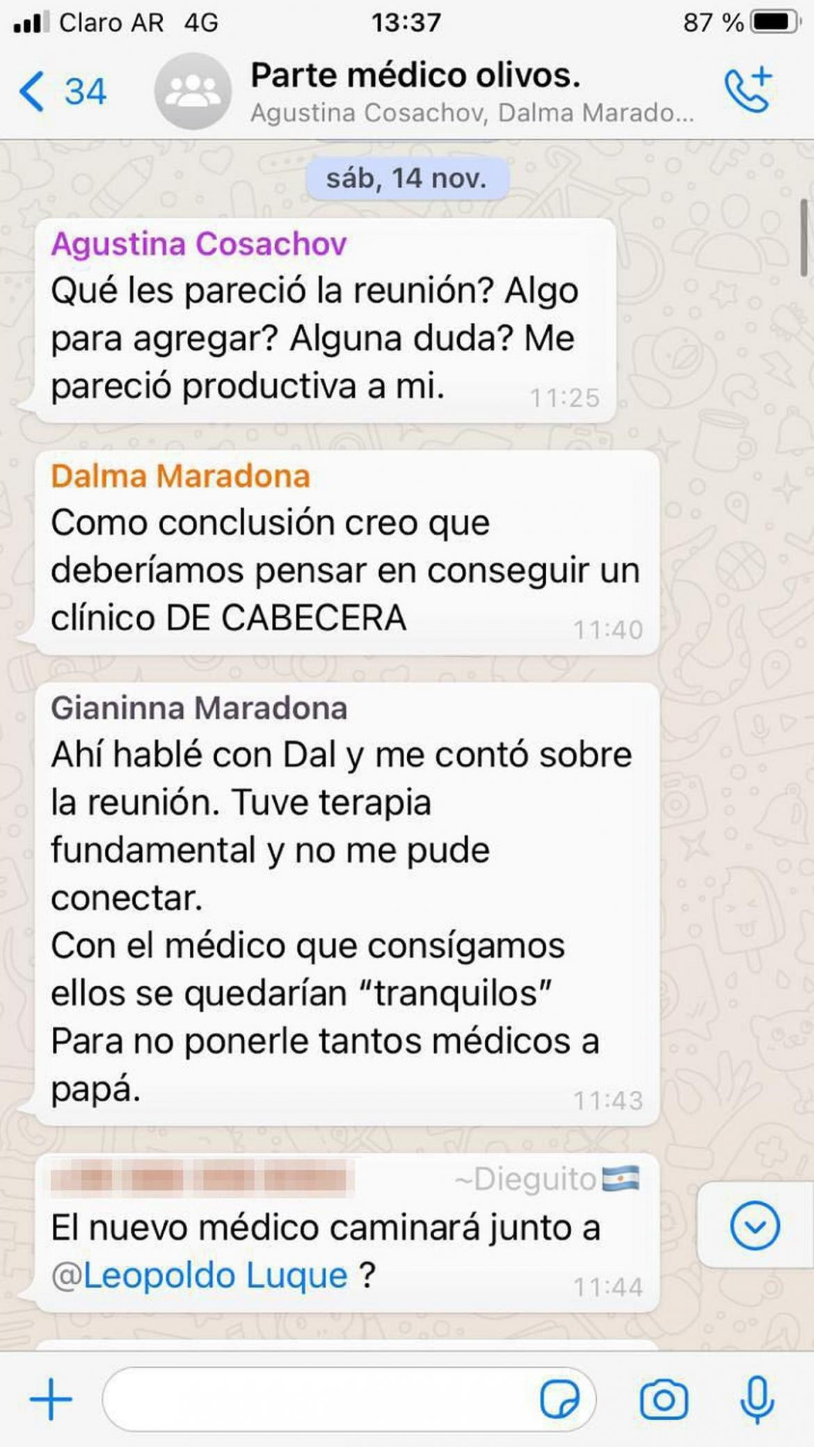 Chats familia Maradona y grupo médico.