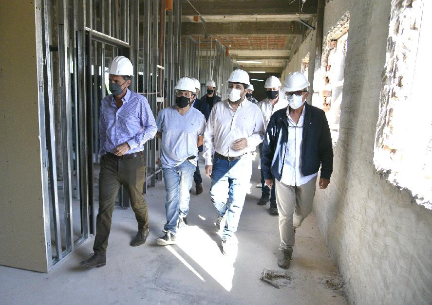 San Martín, el intendente Moreira y el ministro Katopodis visitaron obras del Hospital Municipal Thompson	