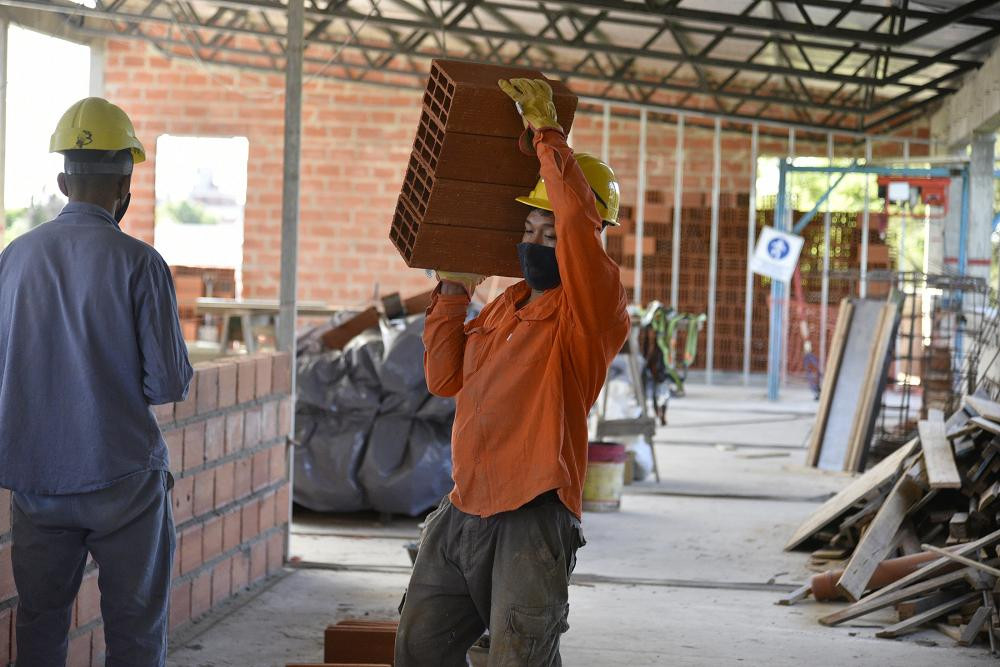 San Martín, el intendente Moreira y el ministro Katopodis visitaron obras del Hospital Municipal Thompson	